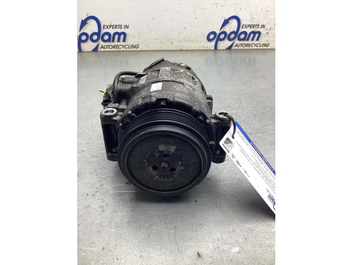 Usagé Pompe clim Mercedes E Combi (S211) 2.6 E-240 V6 18V Prix € 75,00 Règlement à la marge proposé par Gebr Opdam B.V.