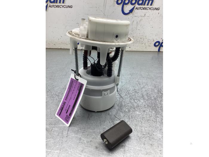 Usagé Pompe essence Opel Grandland (X) 1.2 Turbo 12V Prix € 125,00 Règlement à la marge proposé par Gebr Opdam B.V.