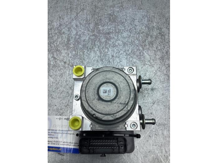 Begagnade ABS-pump Mazda 2 (DJ/DL) 1.5 SkyActiv-G 90 Pris € 200,00 Marginaltabell erbjuds av Gebr Opdam B.V.