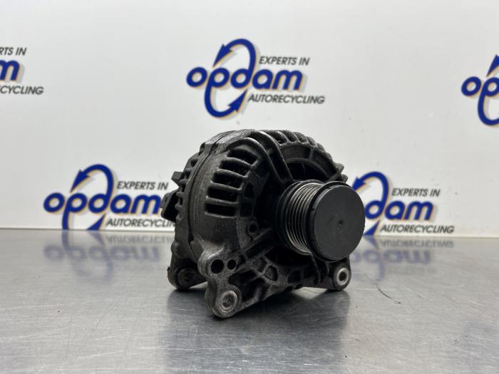 Begagnade Dynamo Volkswagen Caddy III (2KA,2KH,2CA,2CH) 1.6 TDI 16V Pris € 100,00 Marginaltabell erbjuds av Gebr Opdam B.V.