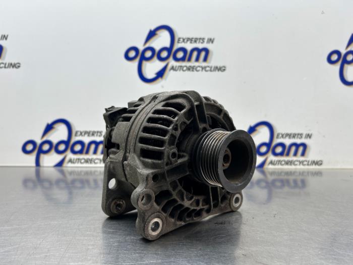 Begagnade Dynamo Volkswagen Golf IV (1J1) 1.8 20V Pris € 50,00 Marginaltabell erbjuds av Gebr Opdam B.V.