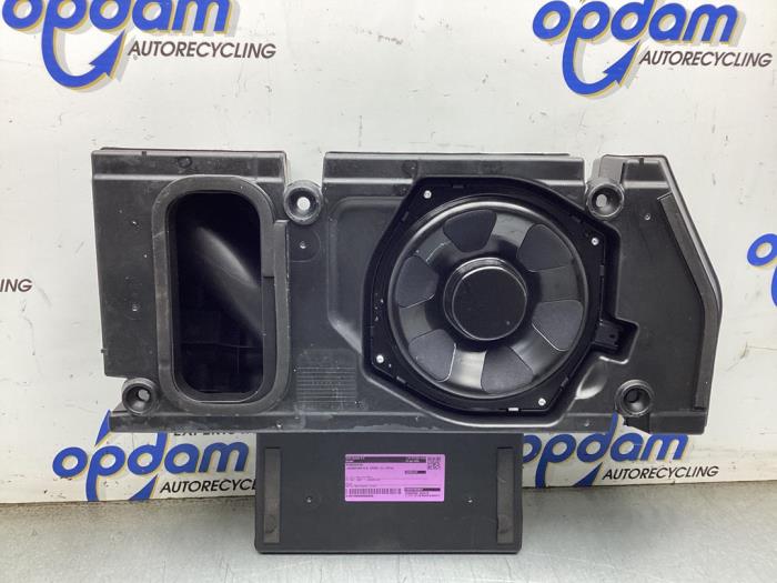 Używane Subwoofer Landrover Range Rover Sport (LW) 3.0 TDV6 Cena € 175,00 Procedura marży oferowane przez Gebr Opdam B.V.