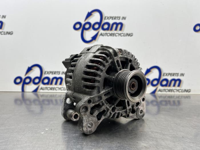 Begagnade Dynamo Volkswagen Touran (1T1/T2) 1.6 FSI 16V Pris € 75,00 Marginaltabell erbjuds av Gebr Opdam B.V.