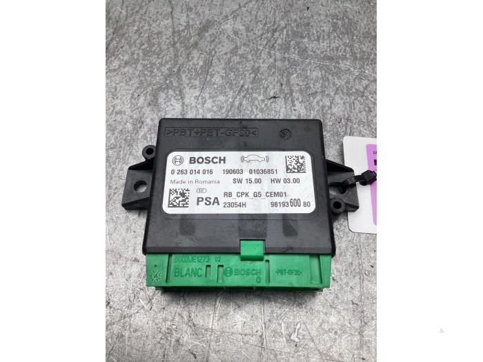 Begagnade PDC-modul Opel Vivaro 1.5 CDTI 120 Pris € 48,40 Inklusive moms erbjuds av Gebr Opdam B.V.