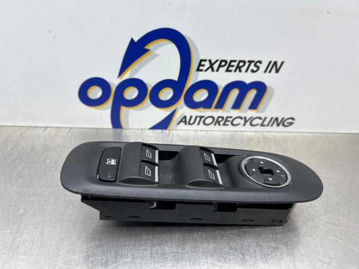 Usados Interruptor de ventanilla eléctrica Ford S-Max (GBW) 2.0 16V Precio € 60,00 Norma de margen ofrecido por Gebr Opdam B.V.