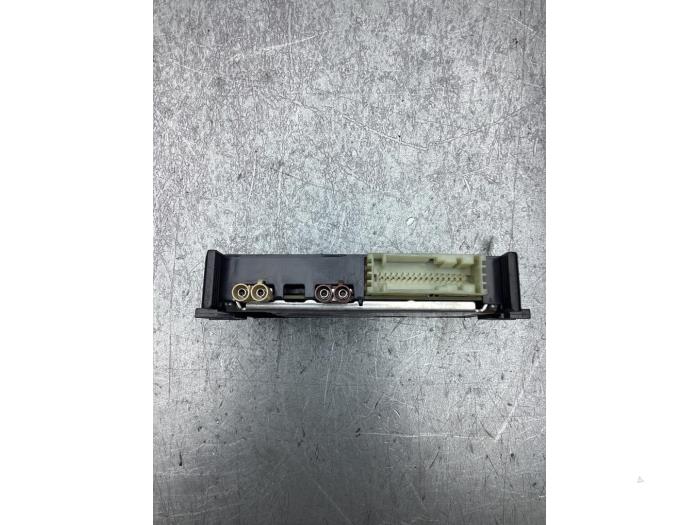 Begagnade Bluetooth-modul Mercedes A Limousine (177.1) 1.5 A-180d Pris € 40,00 Marginaltabell erbjuds av Gebr Opdam B.V.