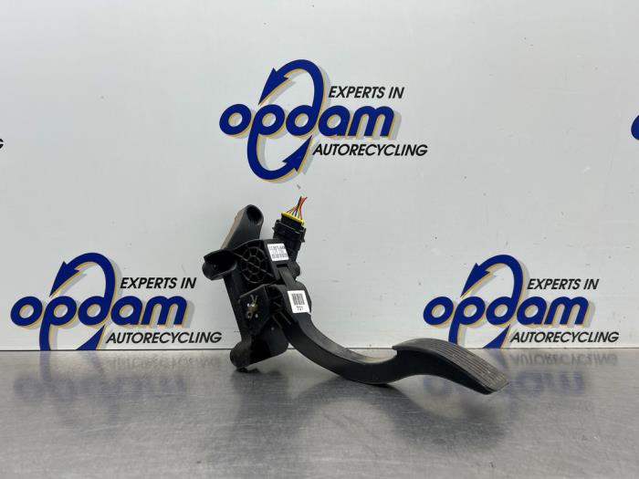 Gebrauchte Gaspedal Hyundai H-300 2.5 CRDi Preis € 50,00 Margenregelung angeboten von Gebr Opdam B.V.