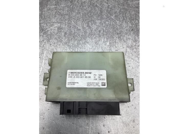 Usagé Ordinateur Adblue Mercedes A Limousine (177.1) 1.5 A-180d Prix € 75,00 Règlement à la marge proposé par Gebr Opdam B.V.