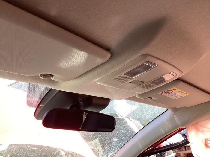 Usados Retrovisor interior Mazda 2 (DJ/DL) 1.5 SkyActiv-D 105 Precio € 40,00 Norma de margen ofrecido por Gebr Opdam B.V.
