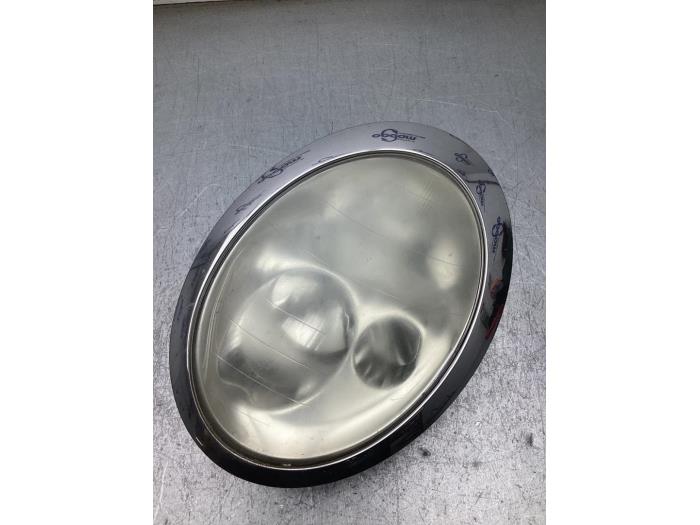 Gebrauchte Scheinwerfer links BMW Mini (R50/53) 1.6 16V Cooper Preis € 30,00 Margenregelung angeboten von Gebr Opdam B.V.