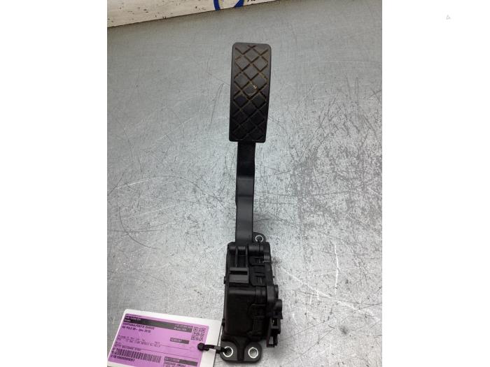 Begagnade Gaspedalsensor Volkswagen Polo V (6R) 1.2 TDI 12V BlueMotion Pris € 20,00 Marginaltabell erbjuds av Gebr Opdam B.V.