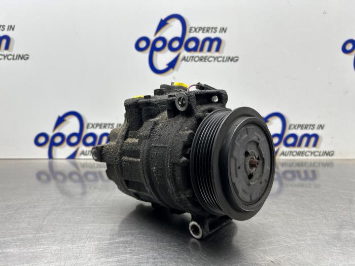Usagé Compresseur de clim Mercedes Sprinter 3t (906.61) 211 CDI 16V Prix € 150,00 Règlement à la marge proposé par Gebr Opdam B.V.