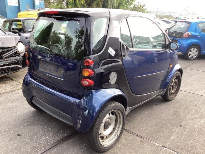 Usados Ventanilla detrás Smart Fortwo Coupé (450.3) 0.7 Precio de solicitud ofrecido por Gebr Opdam B.V.