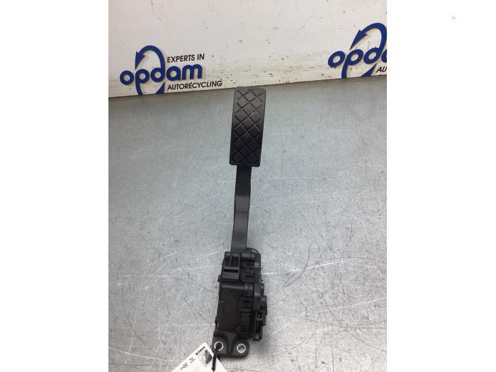 Begagnade Gaspedalsensor Volkswagen Polo V (6R) 1.2 TDI 12V BlueMotion Pris € 20,00 Marginaltabell erbjuds av Gebr Opdam B.V.