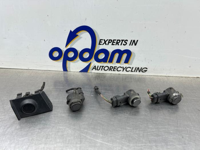 Usados Sensor PDC Audi A3 Sportback (8VA/8VF) 1.6 TDI 16V Precio € 75,00 Norma de margen ofrecido por Gebr Opdam B.V.