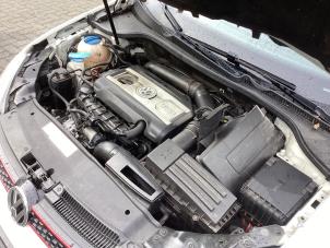 Motor van een Volkswagen Golf VI (5K1) 2.0 GTI 16V 2012