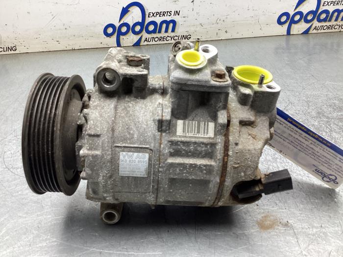 Usagé Compresseur de clim Volkswagen Caddy III (2KA,2KH,2CA,2CH) 2.0 Ecofuel Prix € 75,00 Règlement à la marge proposé par Gebr Opdam B.V.