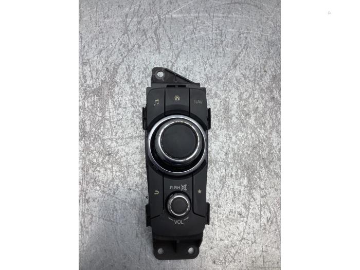 Begagnade Kontrollenhet, multimedia Mazda MX-5 RF (ND) 2.0 SkyActiv G-160 16V Pris € 100,00 Marginaltabell erbjuds av Gebr Opdam B.V.