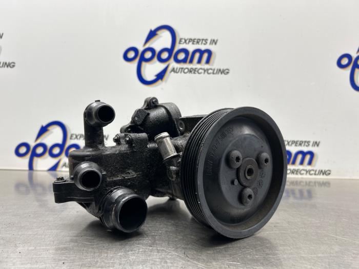Usagé Pompe de direction BMW 1 serie (E87/87N) 116i 1.6 16V Prix € 75,00 Règlement à la marge proposé par Gebr Opdam B.V.