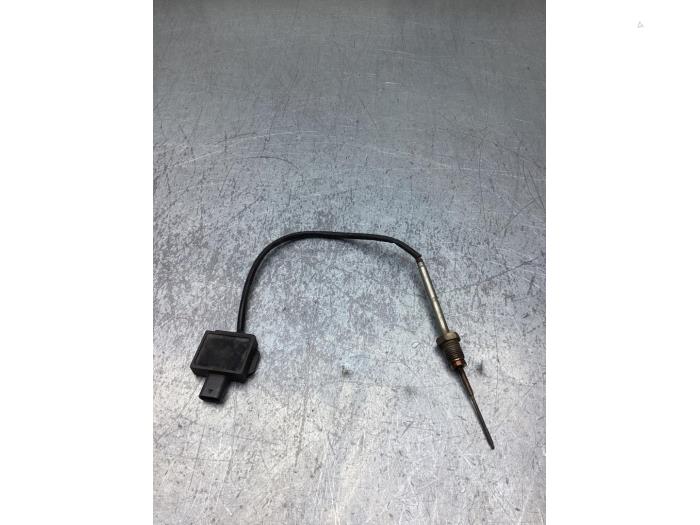 Usagé Sensor température d’échappement Mercedes E (W213) E-300 e 2.0 Turbo 16V Prix € 60,50 Prix TTC proposé par Gebr Opdam B.V.