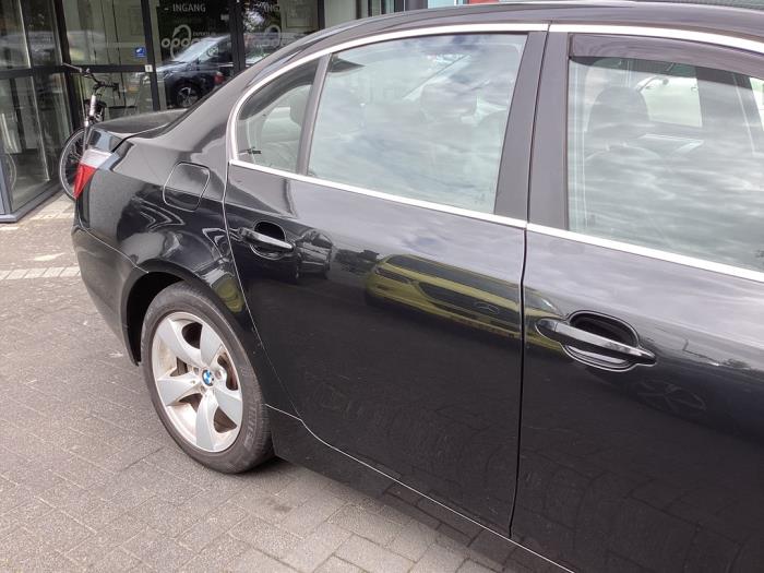 Begagnade Bakdörr, 4-dörrars, höger BMW 5 serie (E60) 525i 24V Pris € 175,00 Marginaltabell erbjuds av Gebr Opdam B.V.