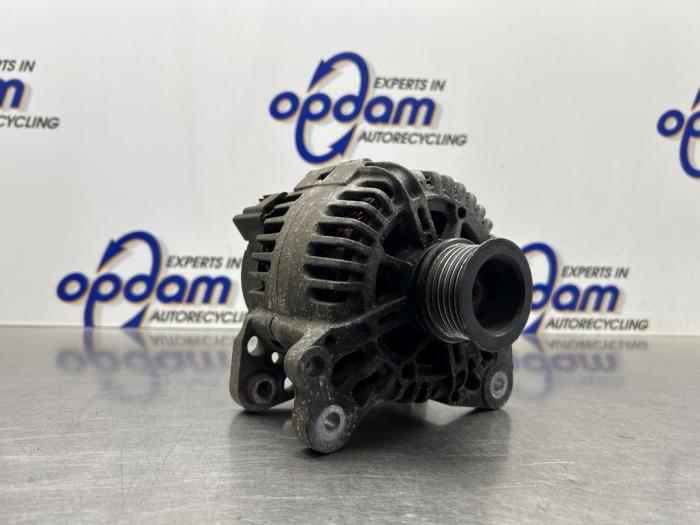 Begagnade Dynamo Volkswagen Polo V (6R) 1.4 16V Pris € 100,00 Marginaltabell erbjuds av Gebr Opdam B.V.