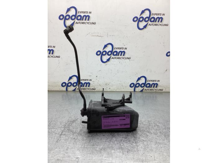 Begagnade Kolfilter Volkswagen Scirocco (137/13AD) 1.4 TSI 122 16V Pris € 20,00 Marginaltabell erbjuds av Gebr Opdam B.V.