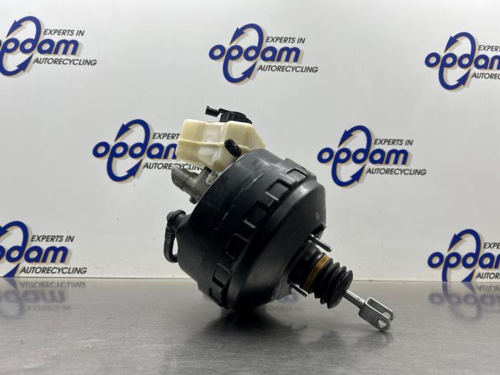 Usagé Servo frein BMW 1 serie (E87/87N) 118i 16V Prix € 125,00 Règlement à la marge proposé par Gebr Opdam B.V.