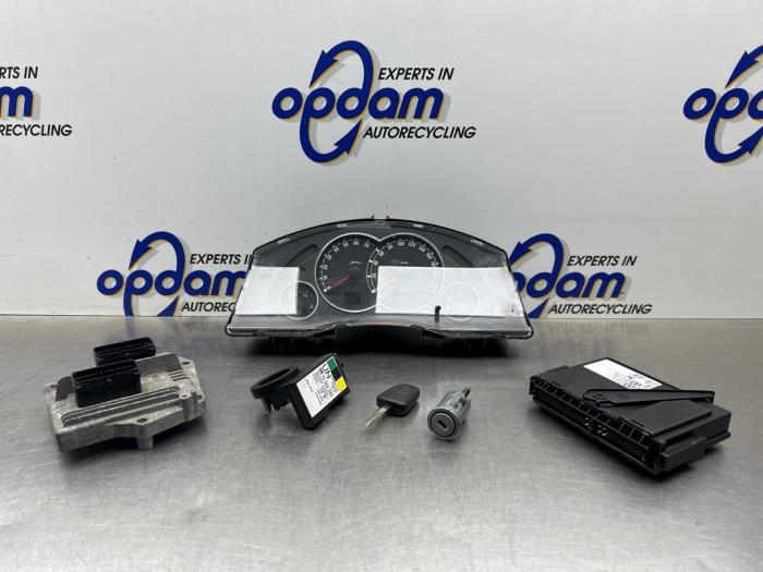 Used Engine management computer Opel Meriva (A) 1.6 16V Price € 400,00 Margin scheme offered by Gebr Opdam B.V.