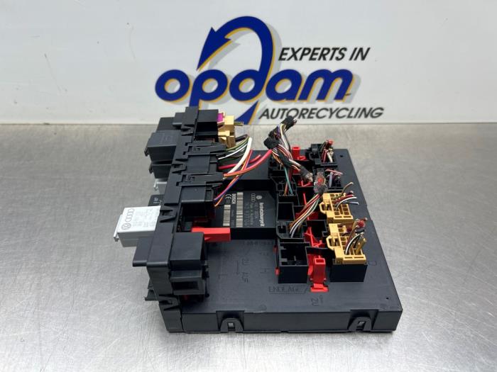 Used Body control computer Volkswagen Golf V (1K1) 1.6 Price € 90,00 Margin scheme offered by Gebr Opdam B.V.