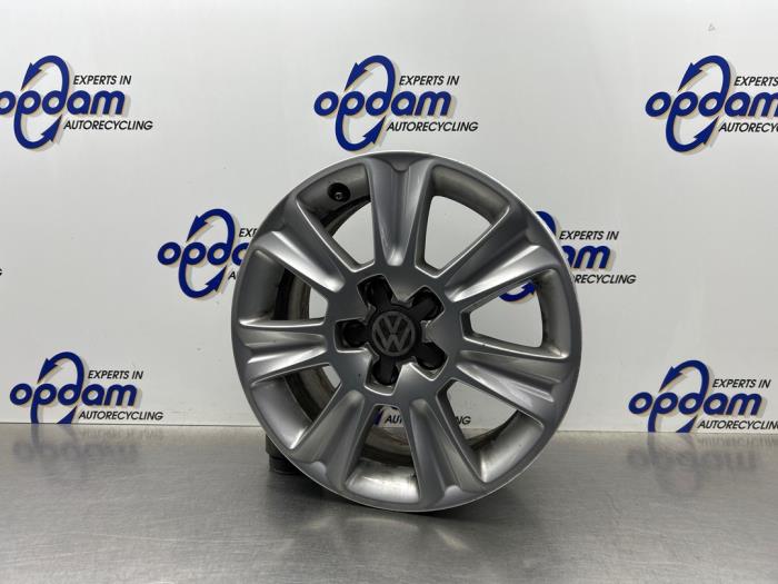 Używane Obrecz Volkswagen Polo V (6R) 1.2 12V Cena € 75,00 Procedura marży oferowane przez Gebr Opdam B.V.