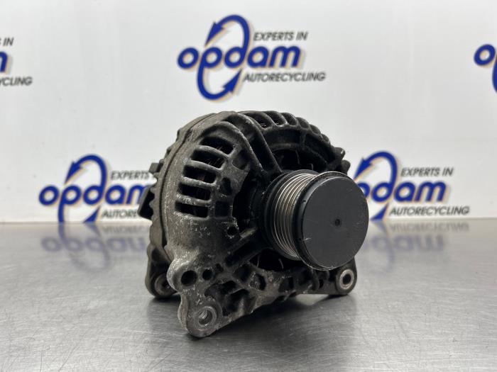 Usagé Dynamo Seat Leon (1P1) 2.0 FSI 16V Prix € 75,00 Règlement à la marge proposé par Gebr Opdam B.V.