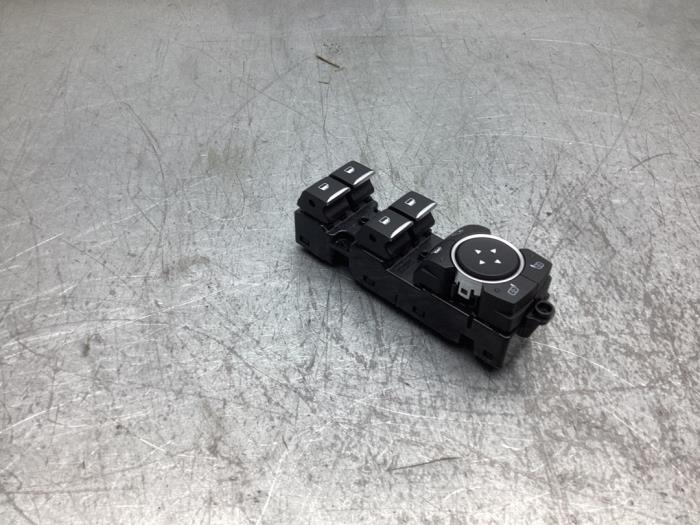 Usados Interruptor de ventanilla eléctrica Ford Puma 1.0 Ti-VCT EcoBoost 12V Precio € 60,50 IVA incluido ofrecido por Gebr Opdam B.V.