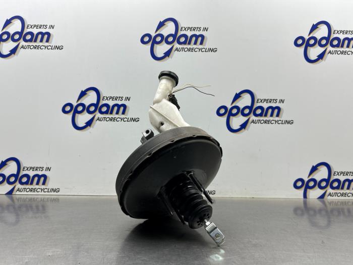 Usagé Servo frein Chevrolet Spark (M300) 1.0 16V Prix € 60,00 Règlement à la marge proposé par Gebr Opdam B.V.