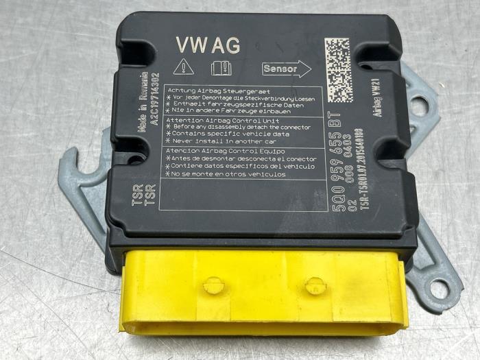 Usados Módulo de Airbag Audi A3 Limousine (8VS/8VM) 1.5 35 TFSI 16V Precio € 200,00 Norma de margen ofrecido por Gebr Opdam B.V.