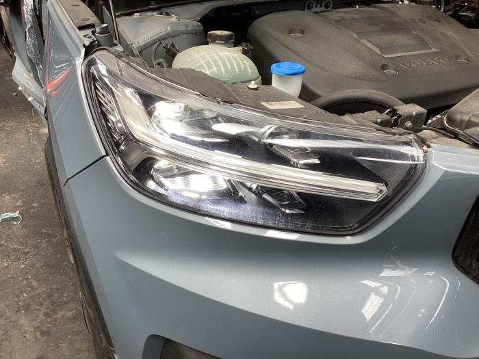 Używane Reflektor prawy Volvo XC40 (XZ) 1.5 T3 12V Cena € 500,00 Procedura marży oferowane przez Gebr Opdam B.V.