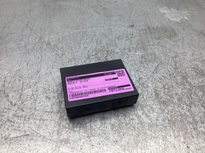Używane Modul keyless vehicle Audi A3 Sportback (8VA/8VF) 1.4 TFSI 16V e-tron Cena € 50,00 Procedura marży oferowane przez Gebr Opdam B.V.