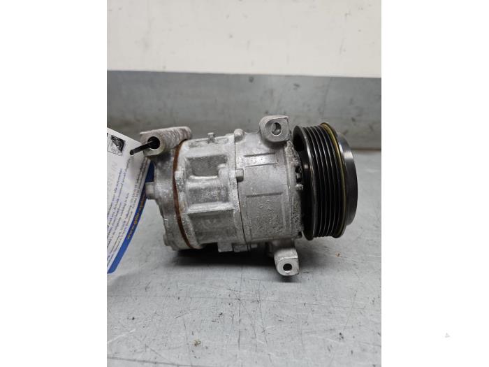 Usagé Pompe clim Alfa Romeo MiTo (955) 0.9 TwinAir Prix € 75,00 Règlement à la marge proposé par Gebr Opdam B.V.