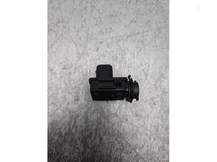 Begagnade NOx-sensor Mercedes CLA (118.3) 1.3 CLA-180 Turbo 16V Pris € 15,00 Marginaltabell erbjuds av Gebr Opdam B.V.