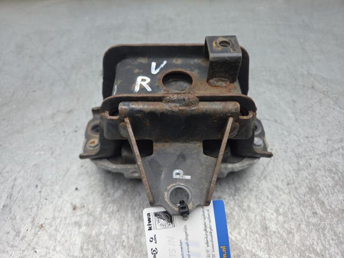 Used Engine mount Mitsubishi Outlander (GF/GG) 2.0 16V PHEV 4x4 Price € 35,00 Margin scheme offered by Gebr Opdam B.V.