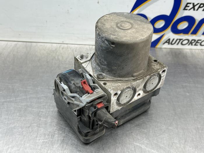 Begagnade ABS-pump Kia Picanto (TA) 1.0 12V Pris € 125,00 Marginaltabell erbjuds av Gebr Opdam B.V.