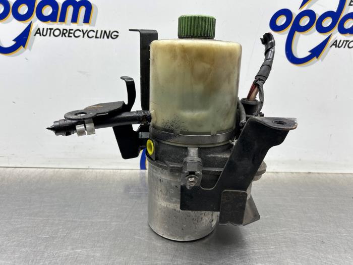 Usagé Pompe de direction Volkswagen Fox (5Z) 1.4 16V Prix € 125,00 Règlement à la marge proposé par Gebr Opdam B.V.