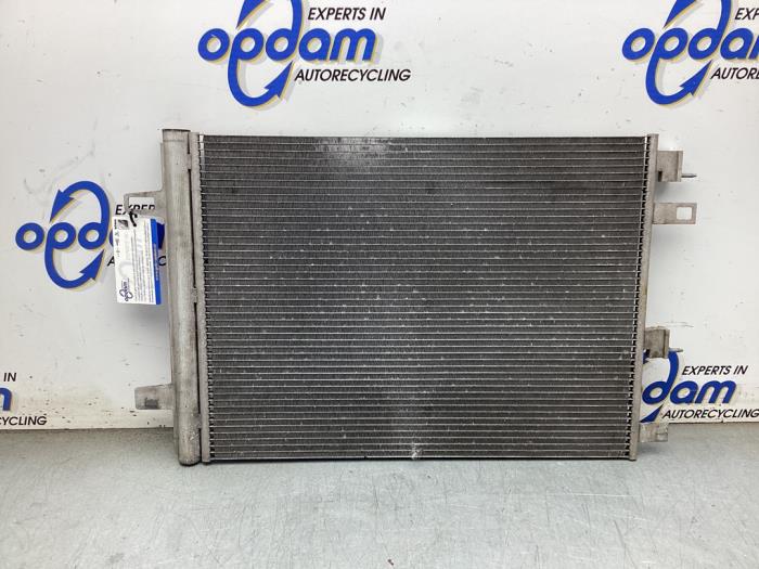 Begagnade AC-radiator Mercedes A (177.0) 1.3 A-180 Turbo 16V Pris € 125,00 Marginaltabell erbjuds av Gebr Opdam B.V.