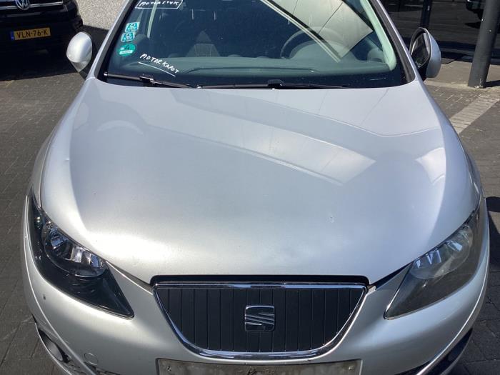 Używane Maska Seat Ibiza ST (6J8) 1.2 TDI Ecomotive Cena € 150,00 Procedura marży oferowane przez Gebr Opdam B.V.