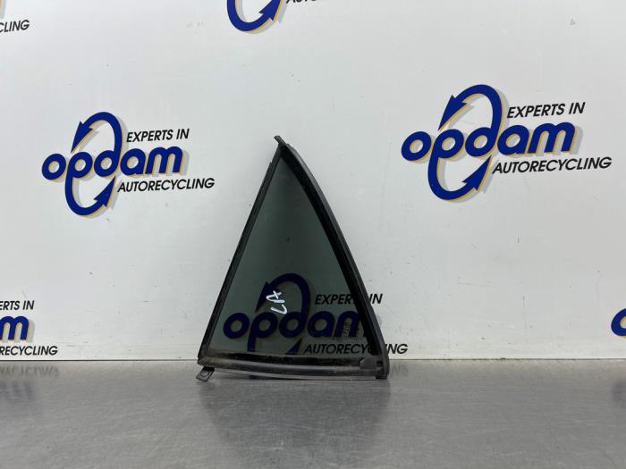 Usados Ventanilla triangular izquierda detrás Kia Picanto (JA) 1.0 12V Precio € 40,00 Norma de margen ofrecido por Gebr Opdam B.V.
