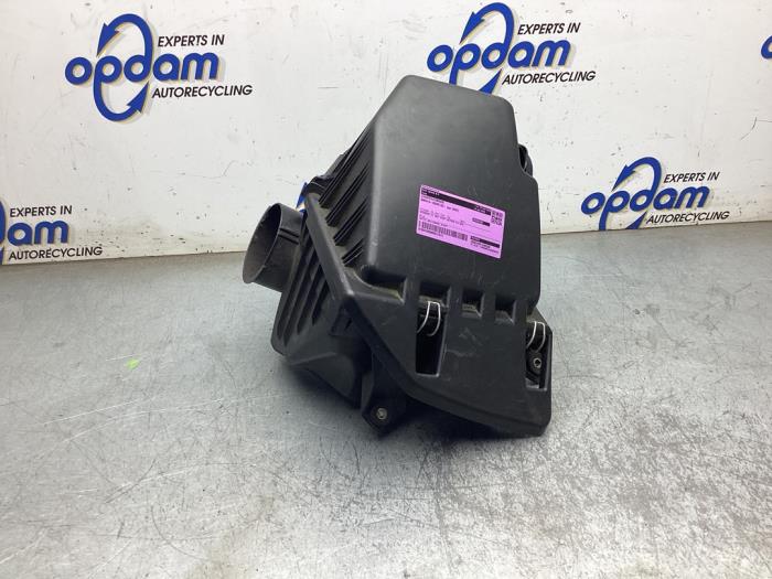 Gebrauchte Luftfiltergehäuse BMW 5 serie (E60) 525i 24V Preis € 20,00 Margenregelung angeboten von Gebr Opdam B.V.