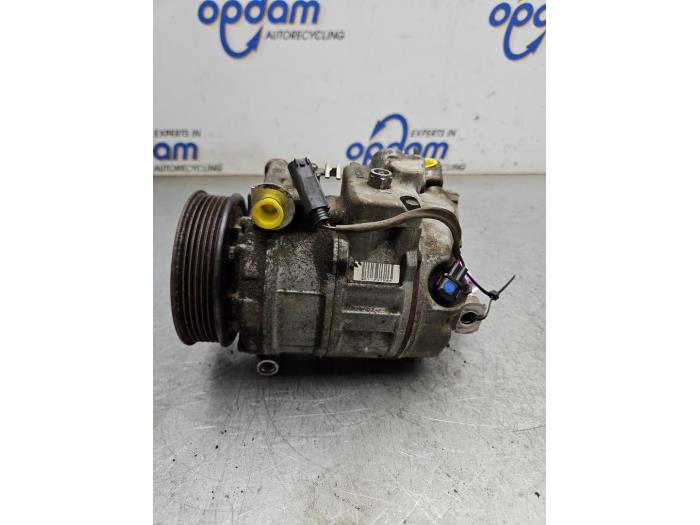 Usagé Compresseur de clim BMW 5 serie (E60) 525i 24V Prix € 125,00 Règlement à la marge proposé par Gebr Opdam B.V.