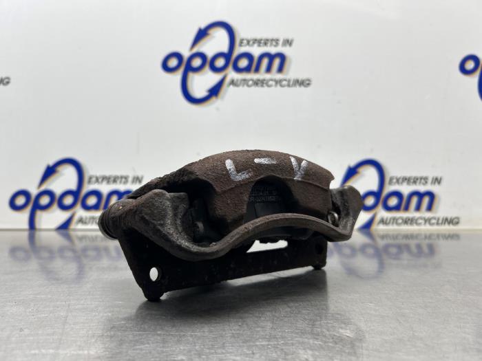 Gebrauchte Bremszange links vorne Suzuki Wagon-R+ (RB) 1.3 16V Preis € 30,00 Margenregelung angeboten von Gebr Opdam B.V.