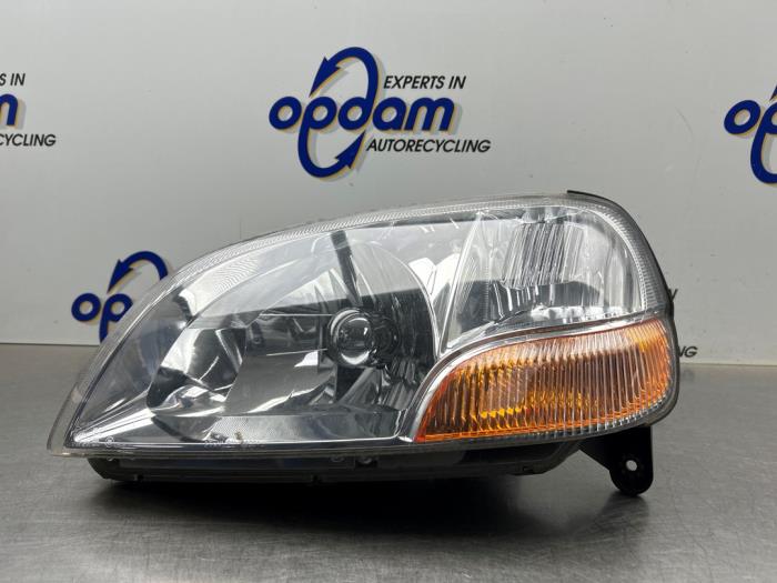 Używane Reflektor lewy Suzuki Ignis (FH) 1.3 16V Cena € 50,00 Procedura marży oferowane przez Gebr Opdam B.V.