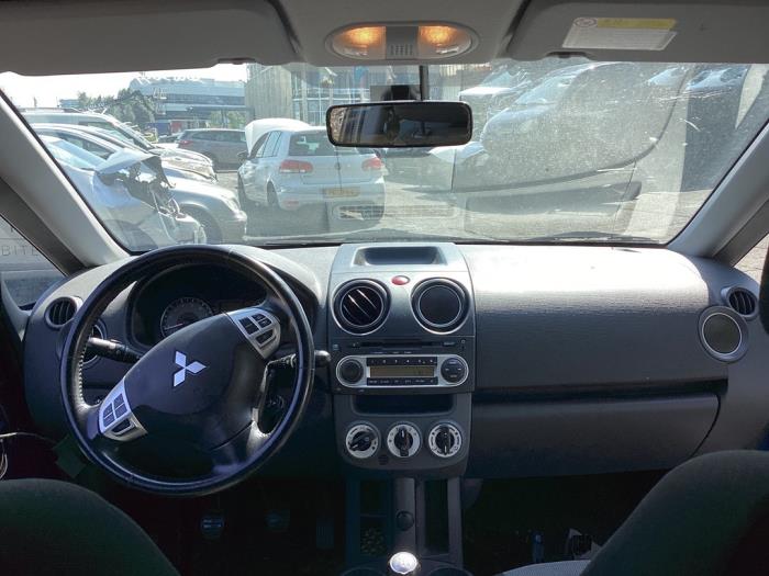 Używane Panel Mitsubishi Colt (Z2/Z3) 1.3 16V Cena na żądanie oferowane przez Gebr Opdam B.V.